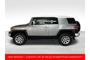 $28988 : 2012 FJ Cruiser 4WD 4dr Auto thumbnail