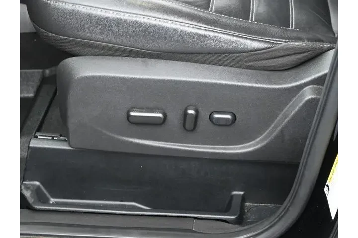 $16800 : Ford Escape 2017 Titanium 4d image 10