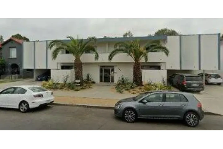 $1950 : 2 bedroom Apt in West Adams image 1