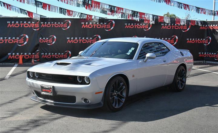 $39998 : Challenger R/T Scat Pack image 3