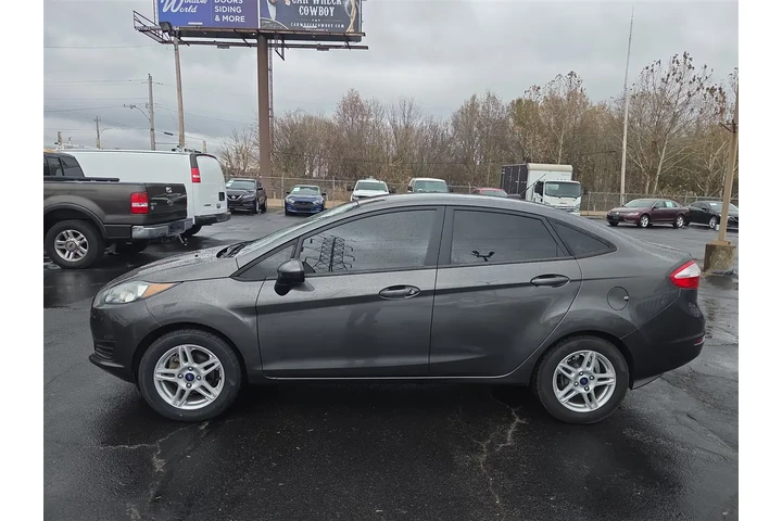 $9750 : 2017 Fiesta SE Sedan image 2