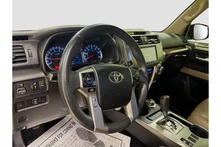 $28662 : Toyota 4Runner 2018 4x4 SR5 image 9