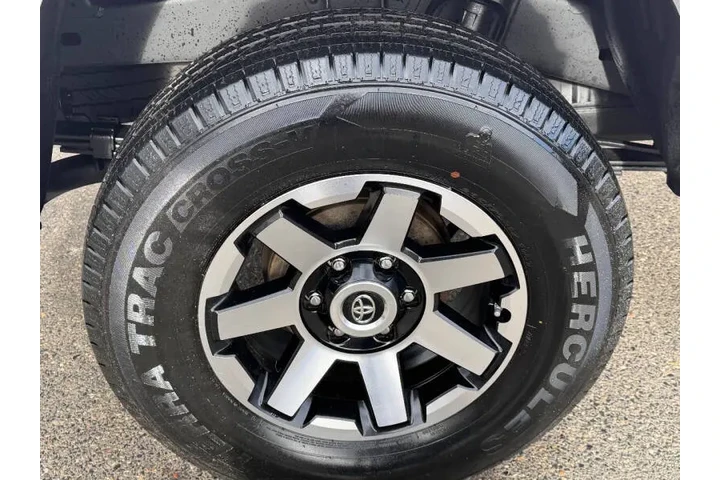 $16995 : 2022 Tacoma SR image 9