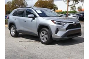 $24990 : Toyota RAV4 2023 AWD XLE 4dr thumbnail