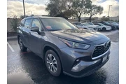 $37500 : Toyota Highlander 2024 XLE 4 thumbnail