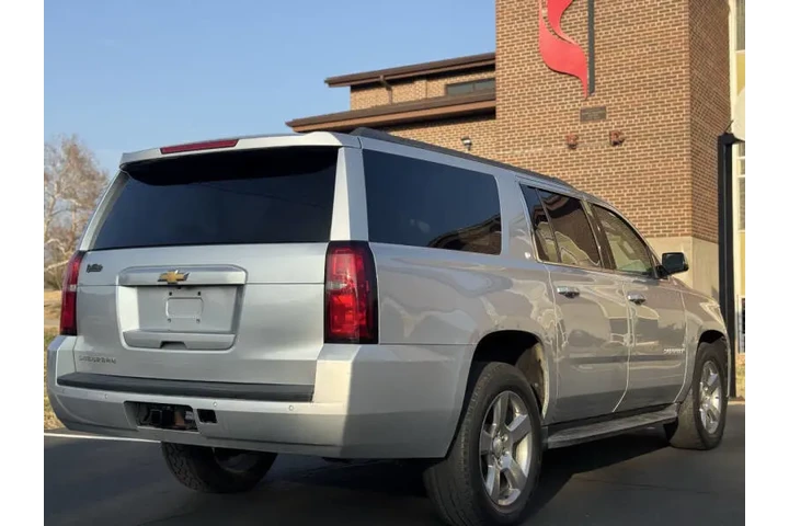 $14999 : 2018 Suburban LT image 7