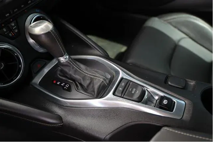 $27807 : Chevrolet Camaro 2017 SS 2dr image 3
