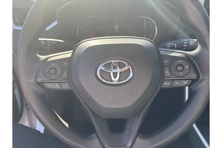 $26393 : Toyota RAV4 2024 XLE 4dr SUV image 9