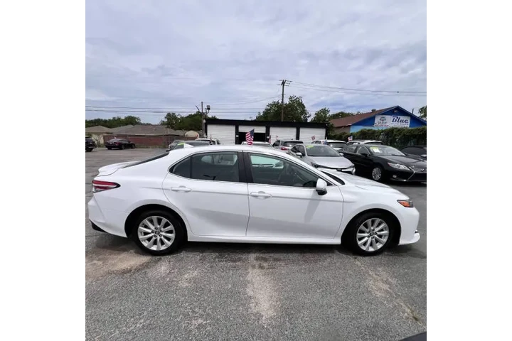 $18999 : 2019 Camry L image 5