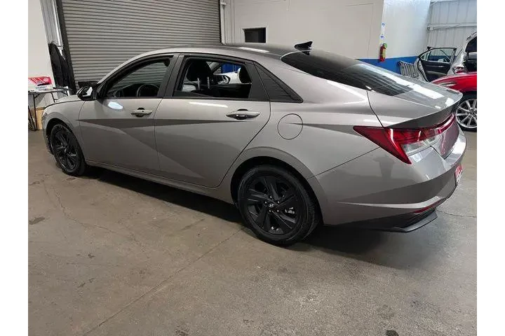 $20982 : Hyundai ELANTRA Hybrid 2023 image 5