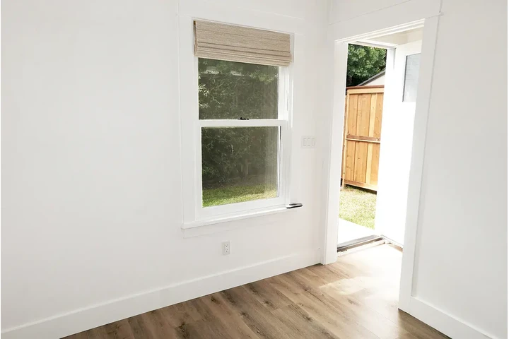 $1150 : house for rent image 3