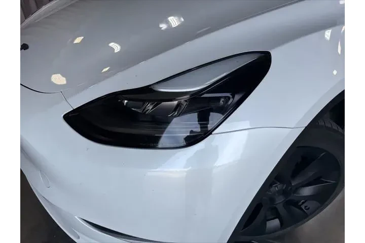 $29449 : Tesla Model Y 2023 AWD Long image 9