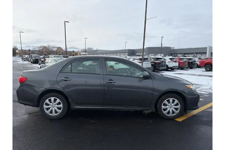 $7079 : Toyota Corolla 2010 LE 4dr S image 4