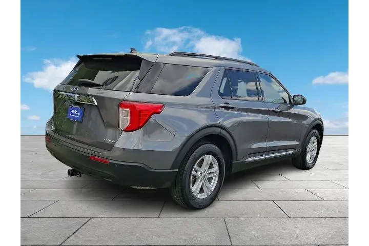 $29997 : Ford Explorer 2023 AWD XLT 4 image 6