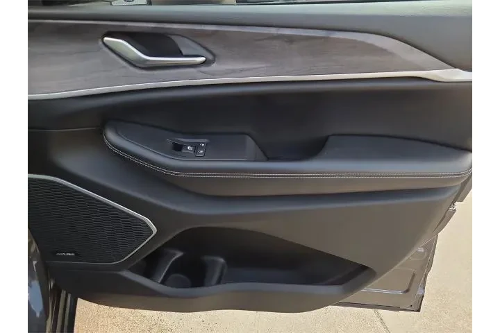 $28861 : Jeep Grand Cherokee 2022 4x4 image 9