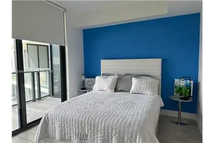 $4200 : Rental property with 1 bedro image 2