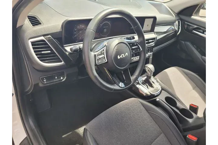 $24269 : Kia Seltos 2024 AWD S 4dr SU image 9