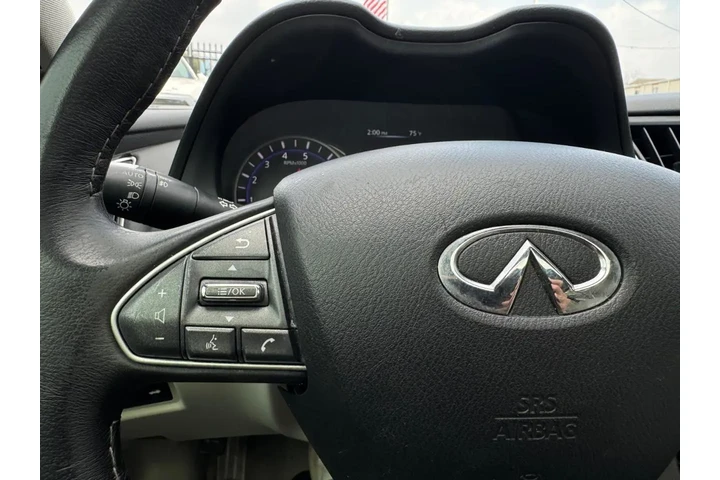 2017 Q50 3.0t Sport image 8