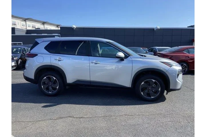 $19287 : Nissan Rogue 2025 AWD SV 4dr image 3