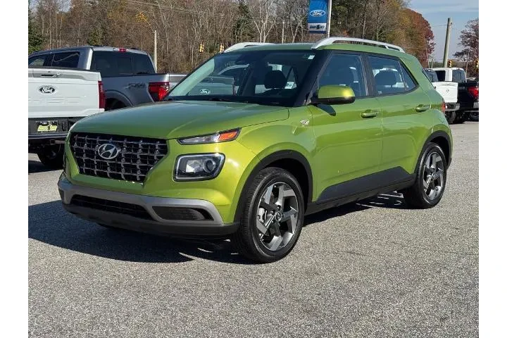$17959 : Hyundai VENUE 2024 SEL 4dr C image 7