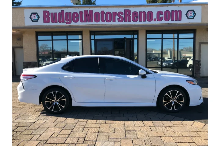 $21867 : 2020 Camry SE image 2
