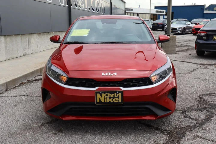 $17288 : 2023 Forte LXS image 2