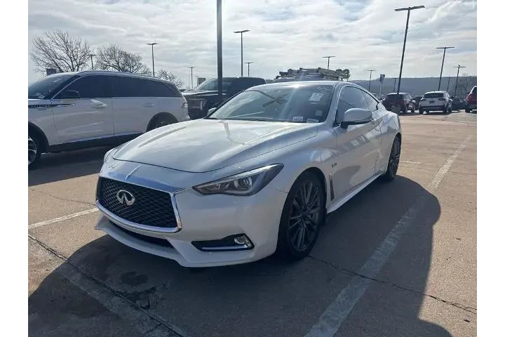 $25322 : INFINITI Q60 2017 Red Sport image 1