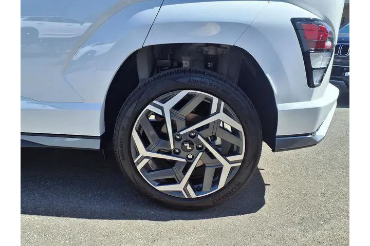 $25678 : Hyundai KONA 2025 AWD N Line image 7