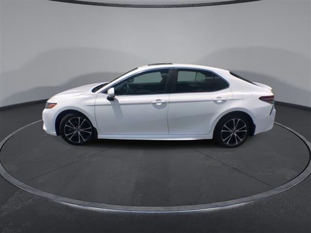 PRE-OWNED 2018 TOYOTA CAMRY L image 5