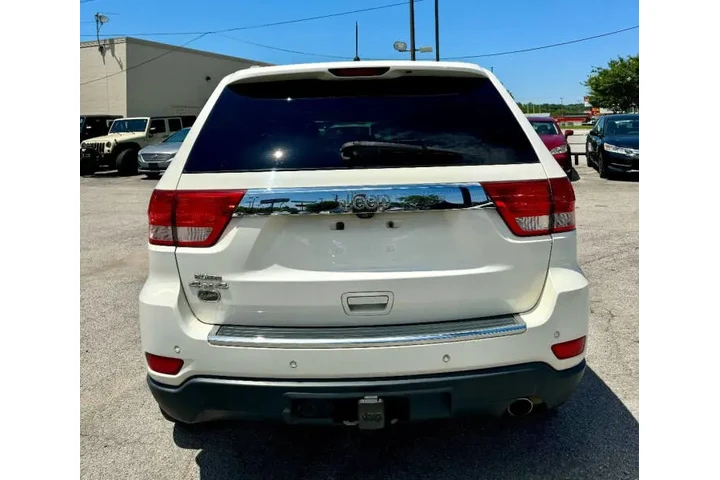 $6900 : 2011 Grand Cherokee Overland image 7