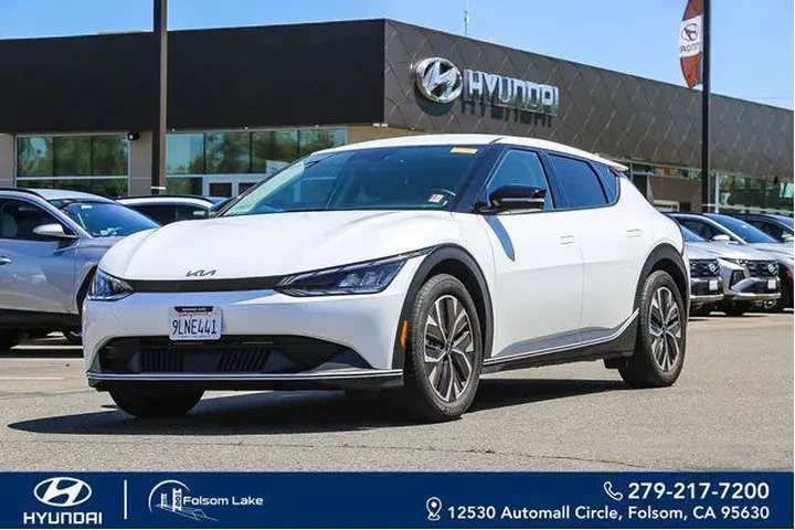 $25992 : Kia EV6 2024 Light 4dr Cross image 1
