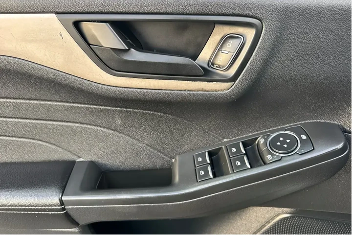 $24900 : Ford Escape Hybrid 2022 AWD image 10