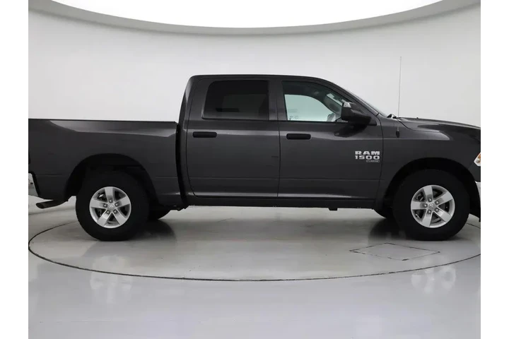 $27998 : Ram 1500 Classic 2023 4x4 SL image 7