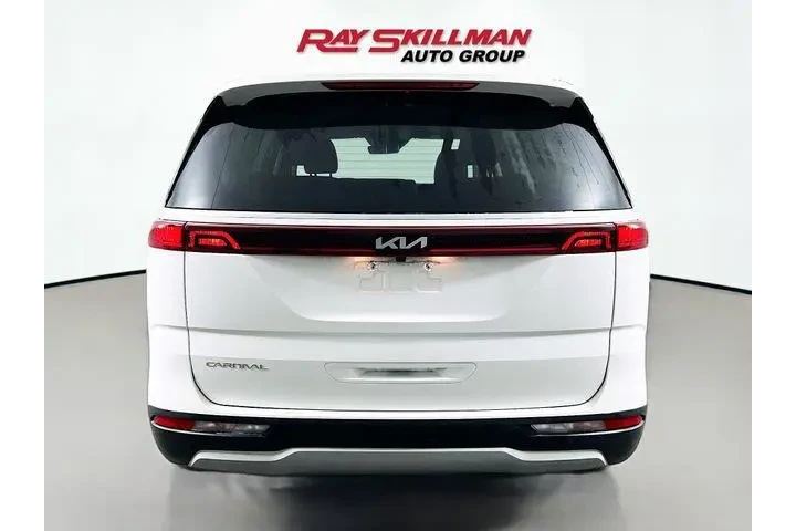 $29988 : Kia Carnival 2023 LX 4dr Min image 6
