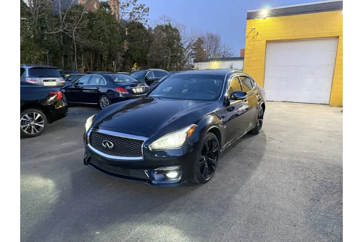 $12999 : 2015 INFINITI Q70 image 2