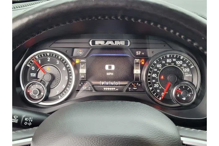 $39688 : Ram 1500 2020 4x4 Laramie 4d image 10