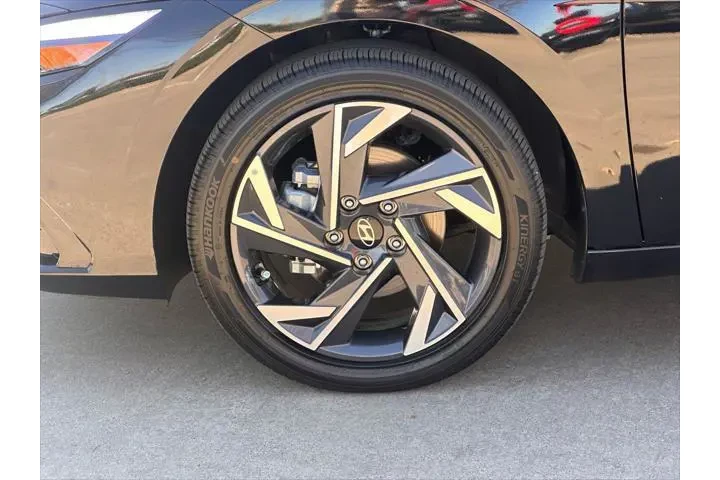 $25798 : Hyundai ELANTRA Hybrid 2025 image 7