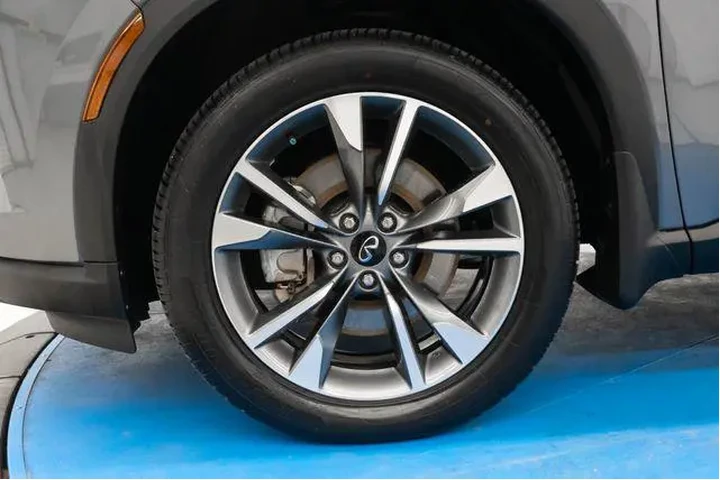 $39755 : INFINITI QX60 2023 Luxe 4dr image 2