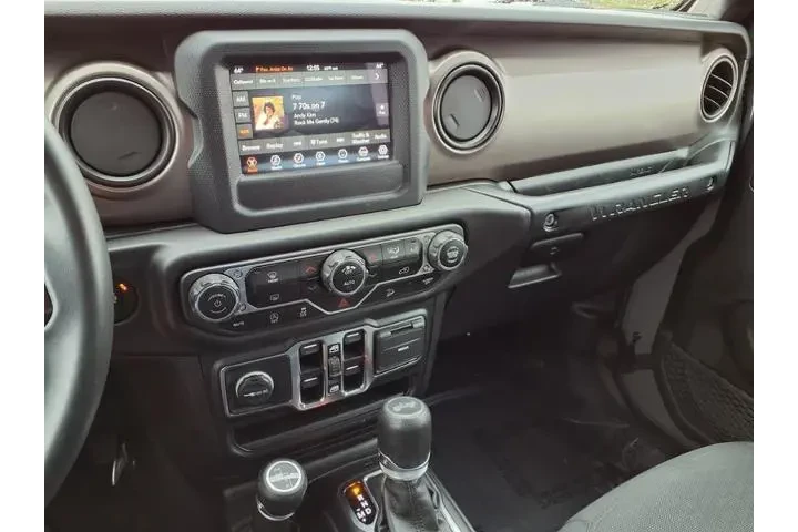 $25935 : Jeep Wrangler Unlimited 2020 image 6