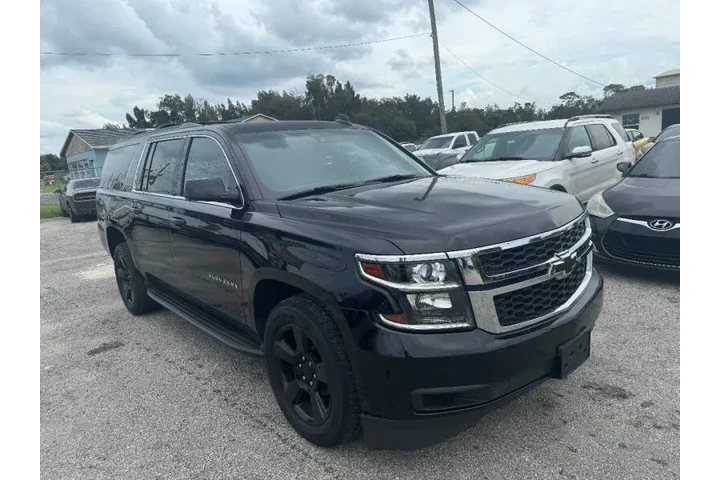 $15297 : 2017 Suburban LT image 4