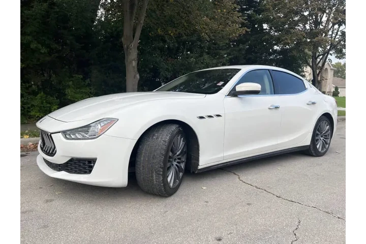 $15991 : 2018 Ghibli S image 7