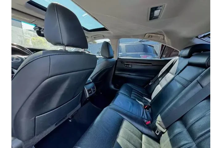 2016 LEXUS ES2016 LEXUS ES image 7