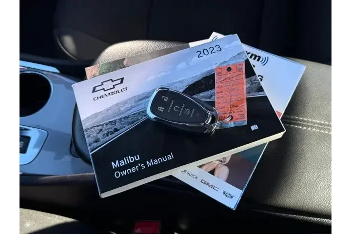 $17500 : Chevrolet Malibu 2023 LT 4dr image 5