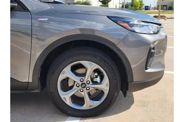 $24398 : Ford Escape 2025 AWD ST-Line image 8
