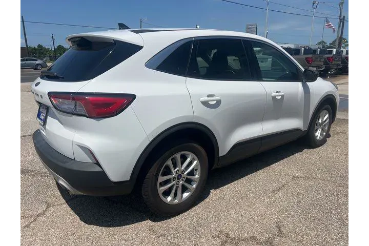 $18995 : Ford Escape 2022 SE 4dr SUV image 5