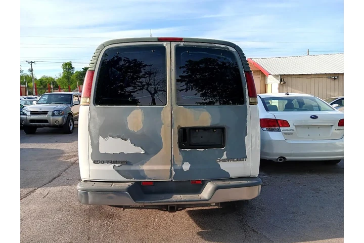 $3000 : 2000 Express G3500 image 6