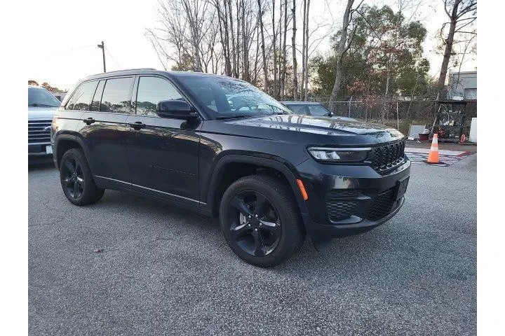 $36979 : Jeep Grand Cherokee 2025 4x4 image 1