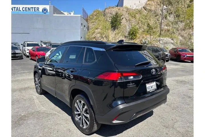$29388 : Toyota Corolla Cross 2025 XL image 4