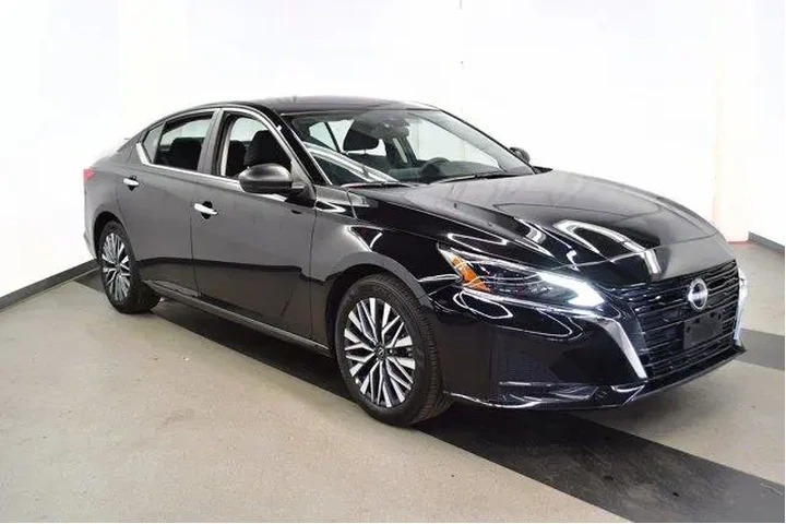$20994 : Nissan Altima 2025 2.5 SV 4d image 2