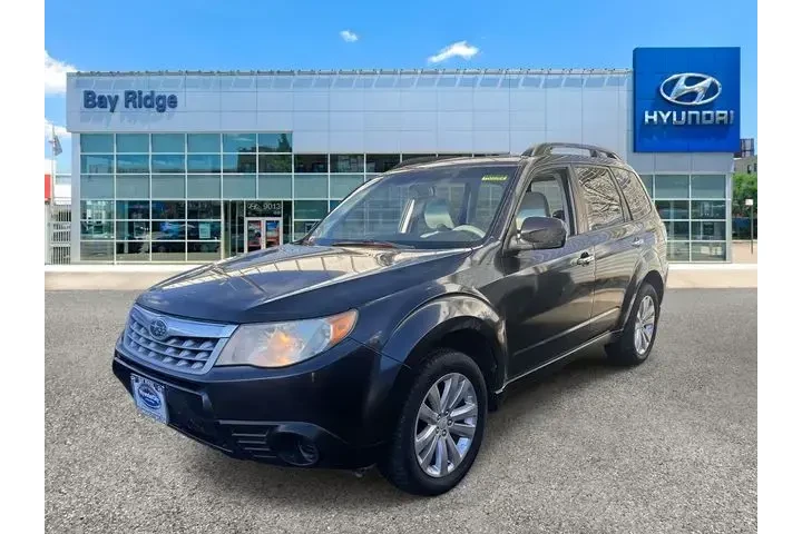 $6593 : Subaru Forester 2012 AWD 2.5 image 8
